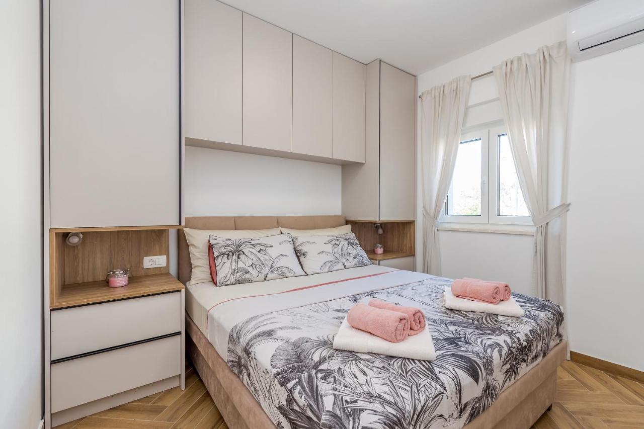 Holiday House Villa Andro Пинезичи Экстерьер фото