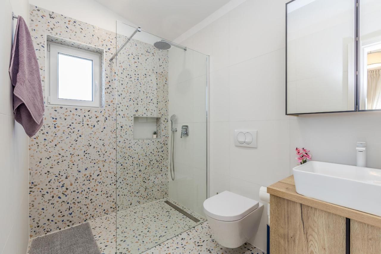 Holiday House Villa Andro Пинезичи Экстерьер фото