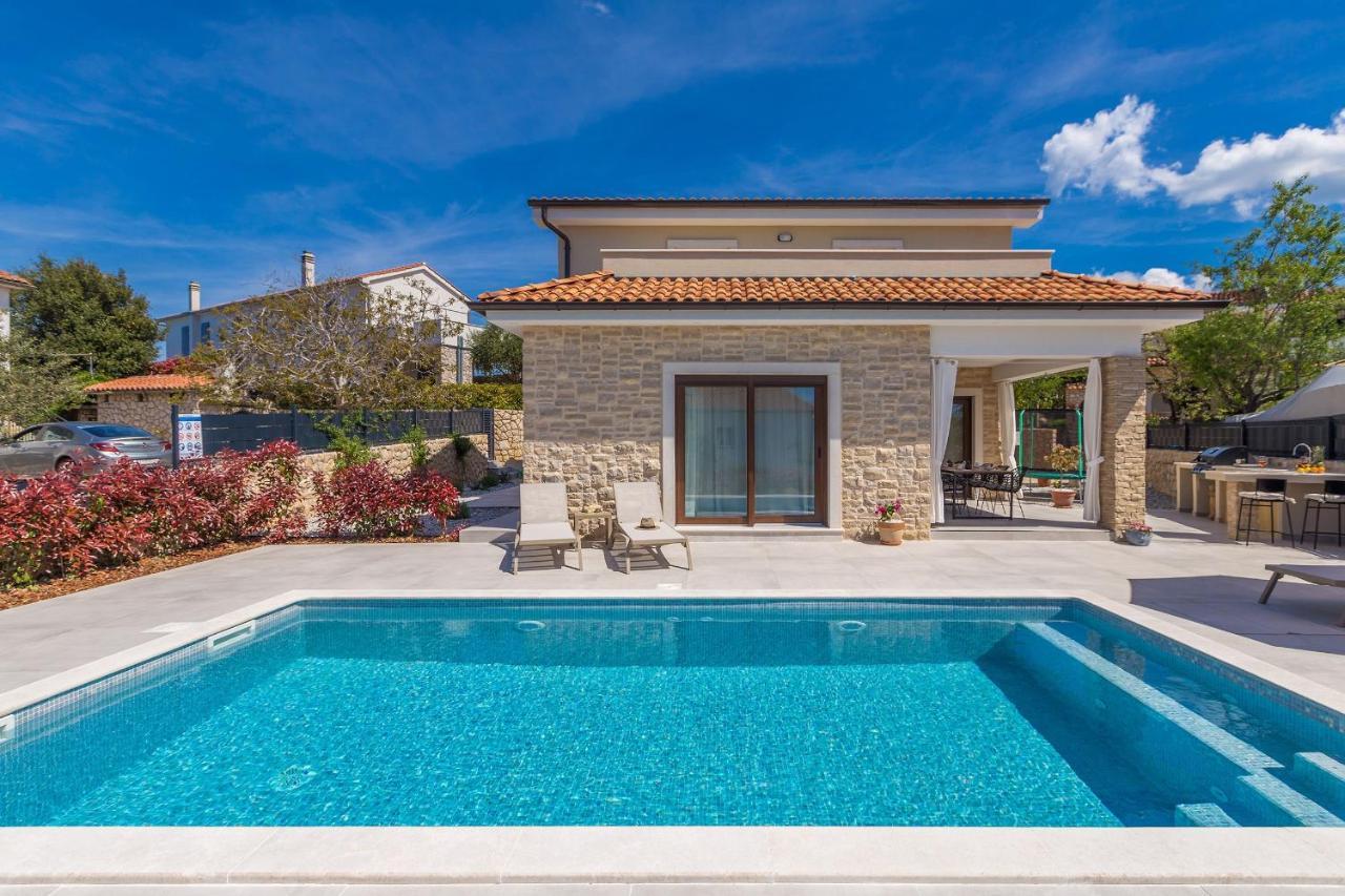 Holiday House Villa Andro Пинезичи Экстерьер фото